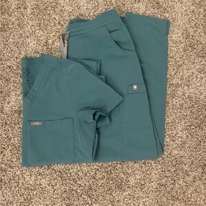 Figs Hydrogreen XXS Catarina and XXS Petite Yola